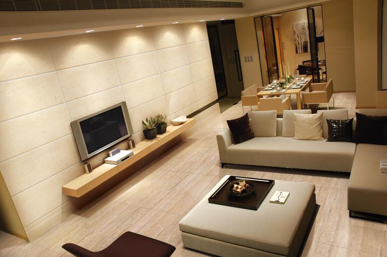 Valencia Gold Border